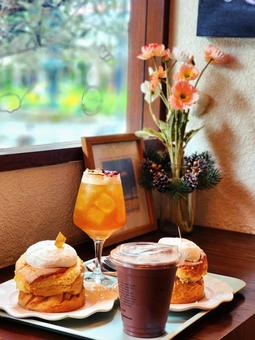 カフェ カフェ カフェ,一息,カフェの巡りの写真素材