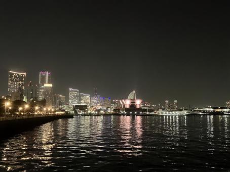 横浜市みなとみらいの夜景 横浜市みなとみらいの夜景の写真
