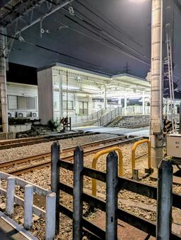 小さい駅 小さい駅 駅,寂れた,線路の写真素材