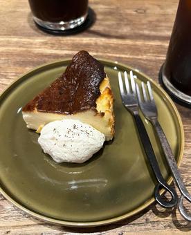 バスクチーズケーキ バスクチーズケーキ バスクチーズケーキ,ケーキ,カフェの写真素材