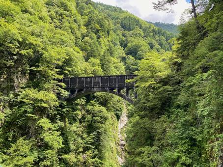 トロッコ電車水路橋 トロッコ電車水路橋 水路橋,黒部峡谷,トロッコ電車の写真素材