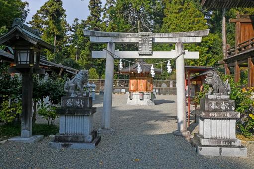滋賀・近江八幡 沙沙貴神社 八角神殿 滋賀・近江八幡 沙沙貴神社 八角神殿 沙沙貴神社,八角神殿,鳥居の写真素材