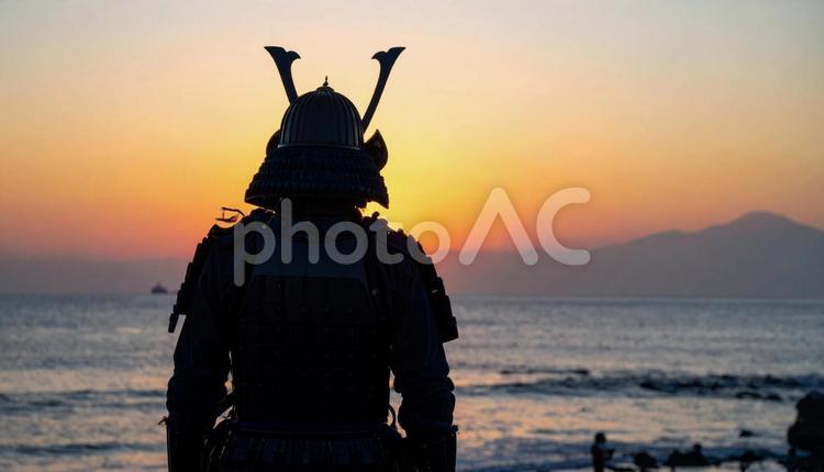 夕陽を眺める武士 武士,侍,歴史の写真素材