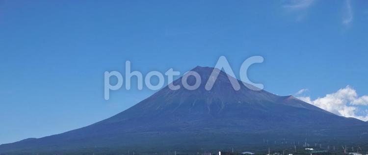 富士市立図書館から見える富士山１ 富士山,夏,霊峰の写真素材