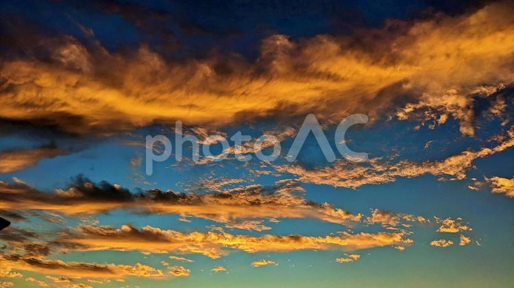 秋の夕焼け 秋,夕焼け,たそがれの写真素材