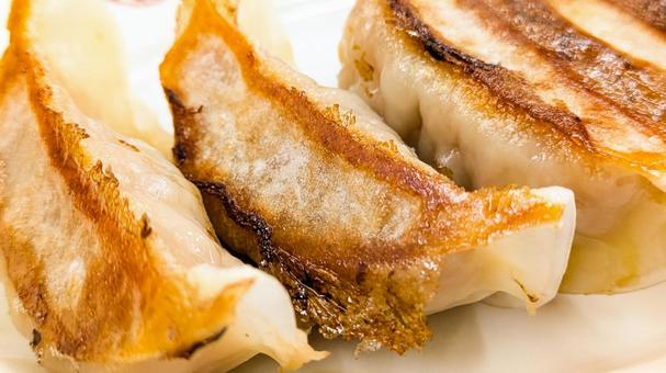 焼き餃子 焼き餃子の写真