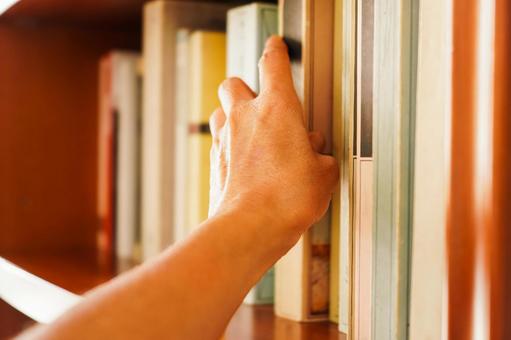 読書の秋、自己啓発のイメージ 本,本棚,読書の写真素材