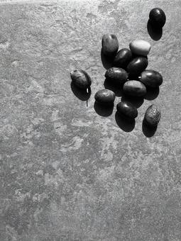 摘み立てのオリーブの実、コピースペース オリーブ,オリーブの実,幸いの写真素材