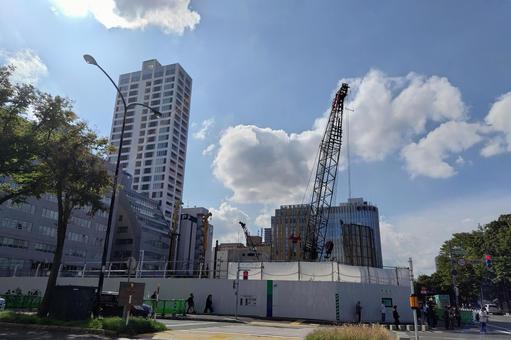 札幌 大通公園 再開発 高層ビル工事開始 札幌 大通公園 再開発 高層ビル工事開始 札幌,再開発,クレーンの写真素材