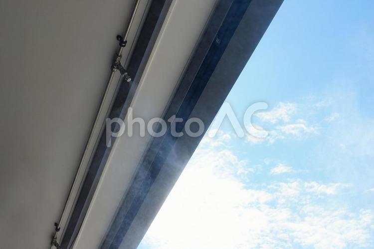 暑さ対策のミストシャワー ミストシャワー,暑さ対策,真夏日の写真素材