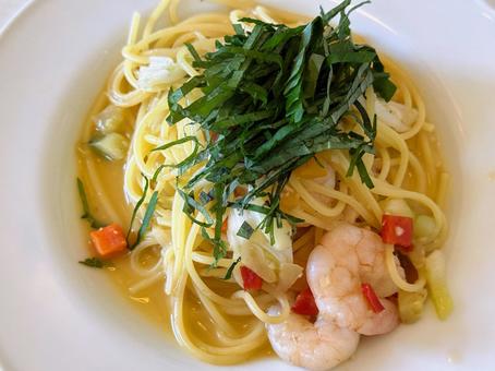 涼味香るえびと野菜のパスタ 涼味香るえびと野菜のパスタ えび,パスタ,冷製の写真素材