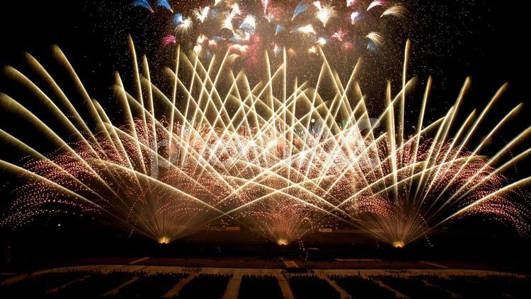 ダイナミックな花火大会 花火大会,迫力,炎の写真素材
