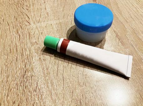処方薬のクリーム　塗り薬 塗り薬,軟膏,クリームの写真素材