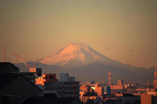 朝日を浴びた富士山 富士山,朝焼け,空の写真素材