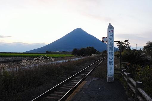 JR日本最南端 JR日本最南端 電車,景色,通学の写真素材