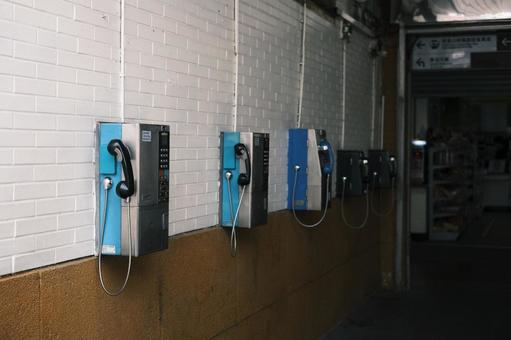 嘉義駅の公衆電話 嘉義駅の公衆電話の写真