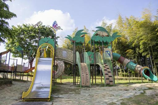 ベティーさんの家旭公園 ベティーさんの家旭公園 ベティーさんの家旭公園,遊具,冒険広場の写真素材