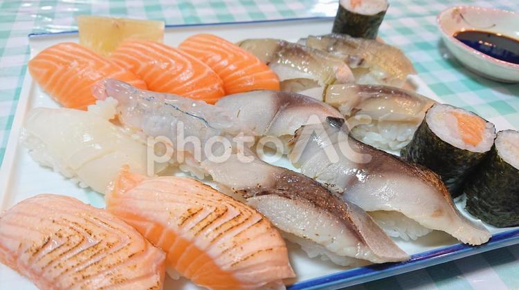日本の食卓　お寿司 お寿司,寿司,鮨の写真素材