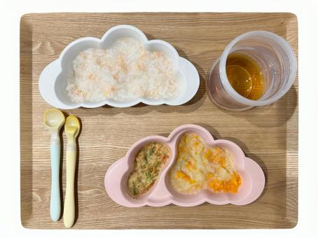 離乳食 おぼん 離乳食 おぼん 離乳食,食事,育児の写真素材