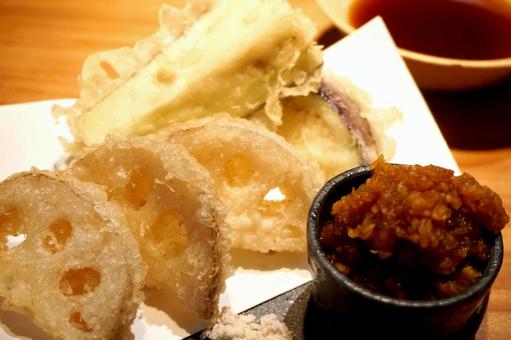 蓮根となすの天ぷら なす,蓮根,ナスの写真素材