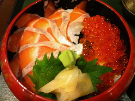サーモンイクラ丼 サーモンイクラ丼 海鮮丼,サーモン,いくらの写真素材