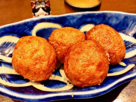 Photo, deep-fried satsuma, deep frying, ball, 