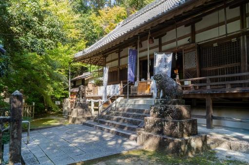 Nara Katsuragi Ikarai Shrine worship hall, JPG