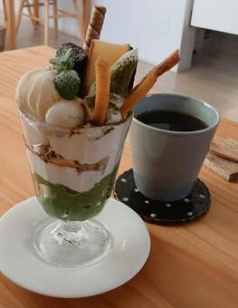 和風パフェ&times;コーヒーHot コ－ヒ－,飲み物,カフェの写真素材