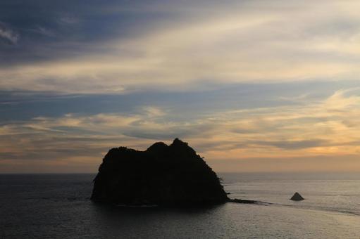 A beautiful sunset from Nishiizu hot spring town, JPG