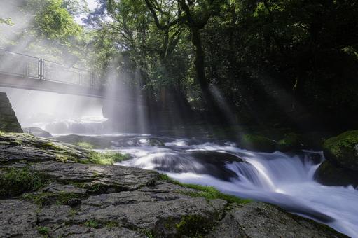 熊本-【菊池渓谷の光芒】 熊本-【菊池渓谷の光芒】 熊本,菊池渓谷,川の写真素材
