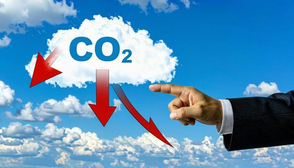二酸化炭素排出量を下げるビジネスマンの写真