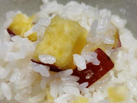 芋ごはん 芋ごはん 芋ごはん,さつまいも,鳴門金時の写真素材