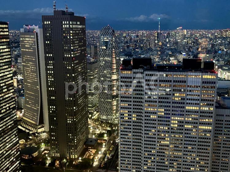 都庁展望台から見た新宿の夜景 新宿,夜景,スカイツリーの写真素材