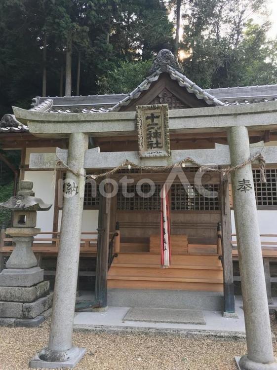 十二柱神社　鳥居　本殿　神世七代の神々　 十二柱神社,鳥居,本殿の写真素材