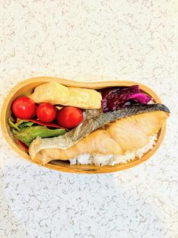 鮭の和風わっぱ弁当 鮭の和風わっぱ弁当の写真