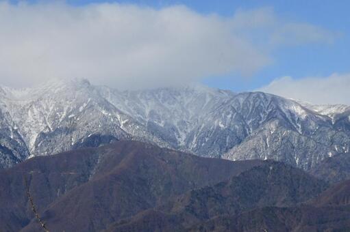 山に初雪 山,冬,冬景色の写真素材