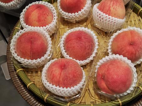 Greengrocer's Peaches, JPG