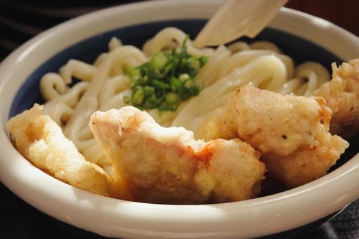 うどん うどん,かしわ天うどん,とり天の写真素材