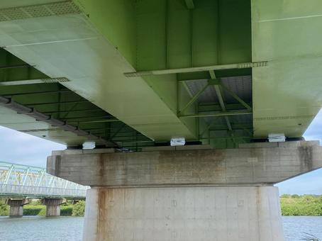 Photo, piers, steel structure, back side, 