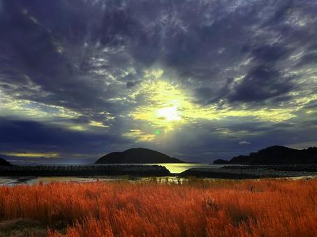 EMOTIONAL SKY EMOTIONAL SKY 海岸,エモーショナル,カラフルの写真素材