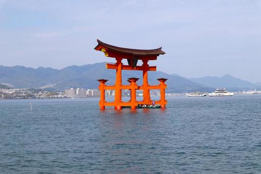 厳島神社　大鳥居02の写真