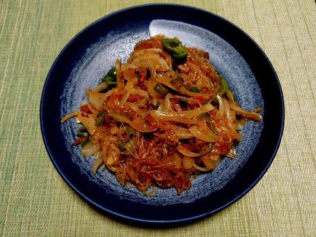 チャプチェ チャプチェ チャプチェ,春雨,韓国料理の写真素材