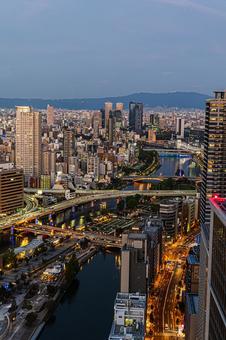 都市夜景 ステーションワン,淀屋橋,大阪の写真素材