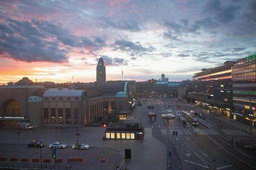 ヘルシンキ中央駅の朝焼け ヘルシンキ中央駅の朝焼け ヘルシンキ中央駅,駅,時計台の写真素材