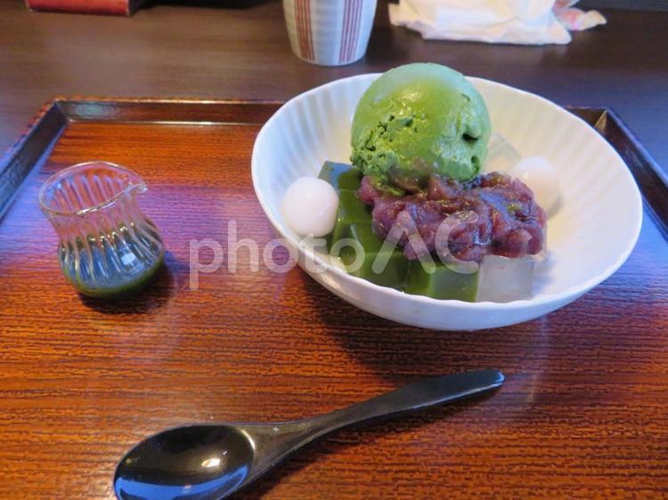 アイスとぜんざい アイス,抹茶,ぜんざいの写真素材