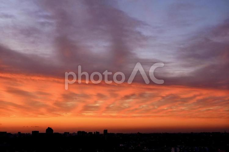 朝焼け　日の出　dawn  朝焼け,夜明け,朝焼け雲の写真素材