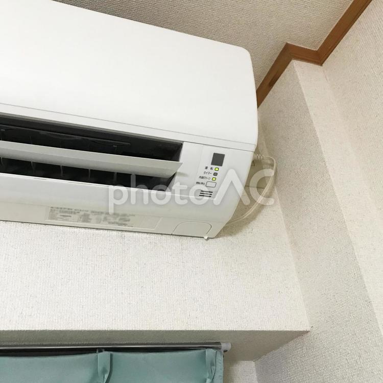 エアコン　水漏れ　イメージ エアコン,水漏れ,修理の写真素材