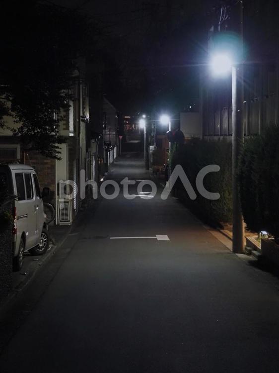 夜の住宅街 夜,住宅街,夜道の写真素材