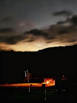 夜のテントサイト 沢水 夜のテントサイト 沢水 キャンプ,キャンプ場,野外の写真素材