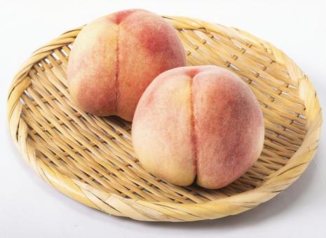 もも（ざる） 果物,もも,フルーツの写真素材